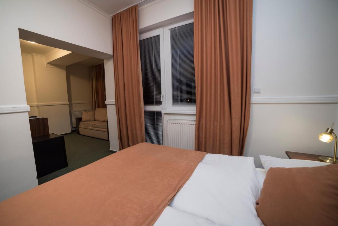 Hotel Alfa Giraltovce Bagian luar foto