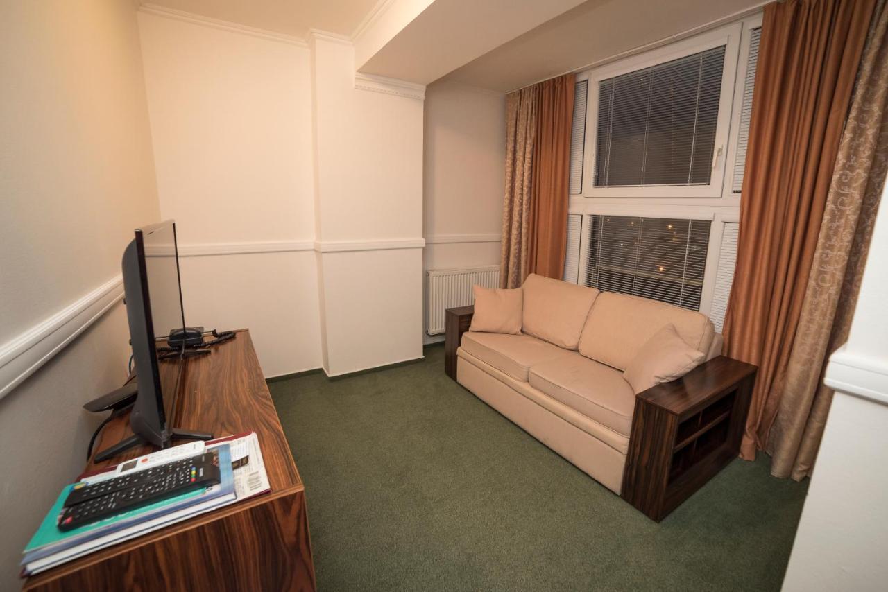 Hotel Alfa Giraltovce Bagian luar foto