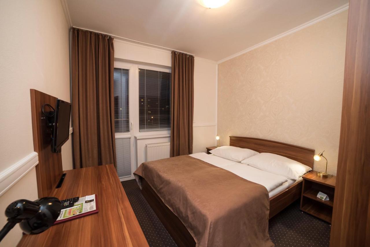 Hotel Alfa Giraltovce Bagian luar foto