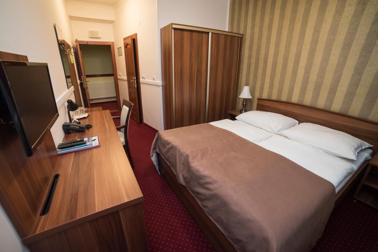 Hotel Alfa Giraltovce Bagian luar foto